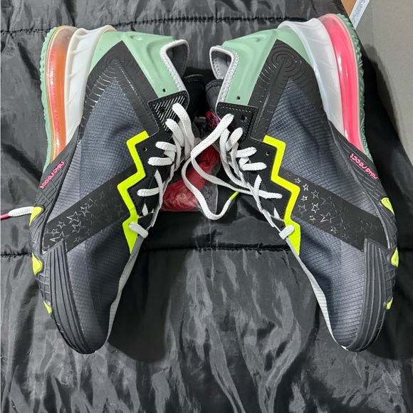 Brand New Lebron James space jam muti colors Sz 14.0 with Box​ - Picture 7 of 9